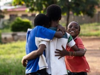 ninos africanos felices
